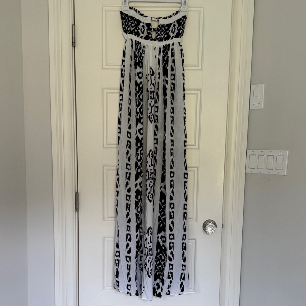 Indah Black and White Maxi Dress